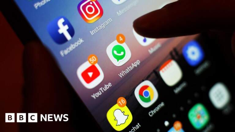 Apple may be forced to allow rival app stores in UK