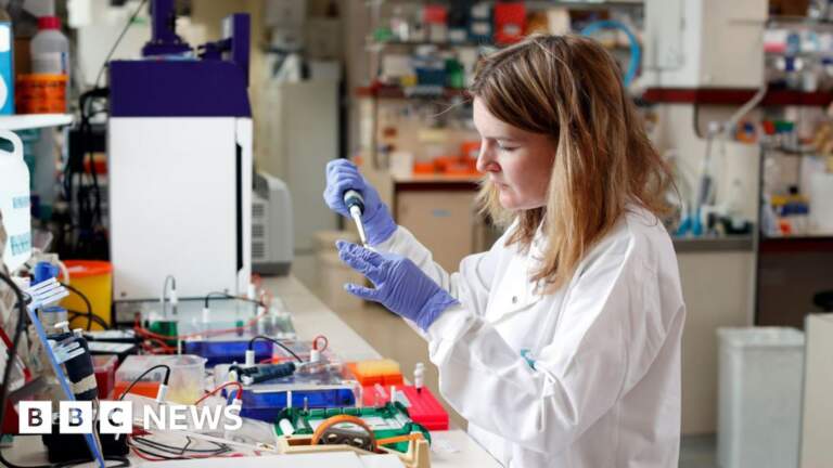 UK's £8bn research fund faces 'hard decisions' as it pauses new grants