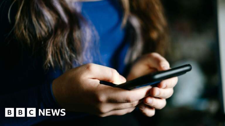 Children bombarded with weight loss drug ads online, says commissioner