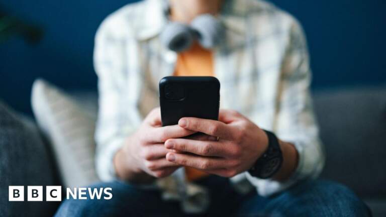 Porn site fined £800,000 for not rolling out age checks